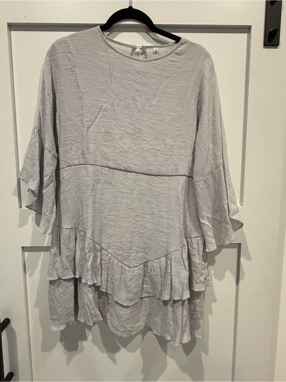 Light Gray Ruffle Hem Women's Top - Unbranded